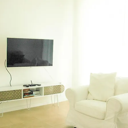 Regina Serafina Vila *