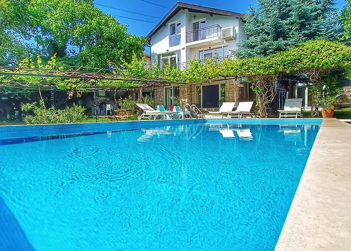 Regina Serafina Villa