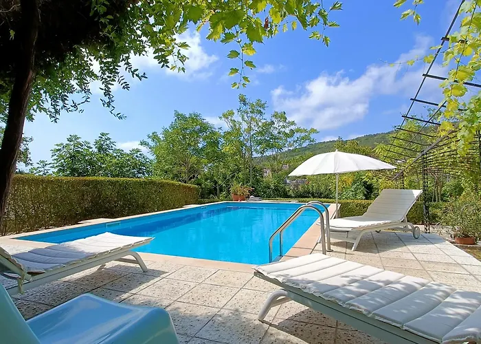 Regina Serafina Villa *