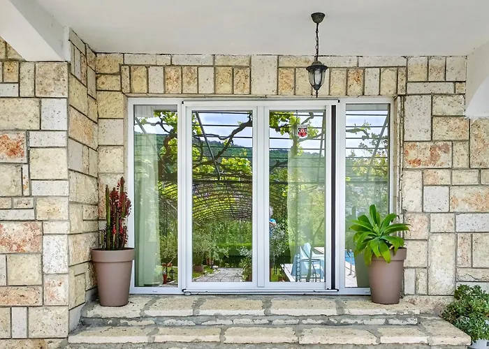 Regina Serafina Villa Balchik