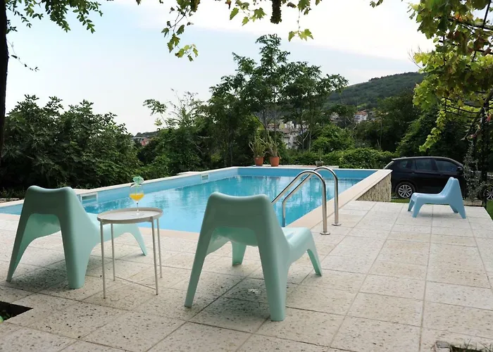 Regina Serafina Villa *