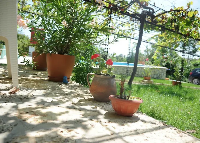 Regina Serafina Villa