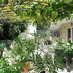 Regina Serafina Villa Balchik