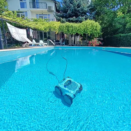 Regina Serafina Villa Balchik