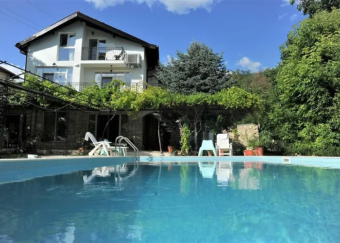 Regina Serafina Villa