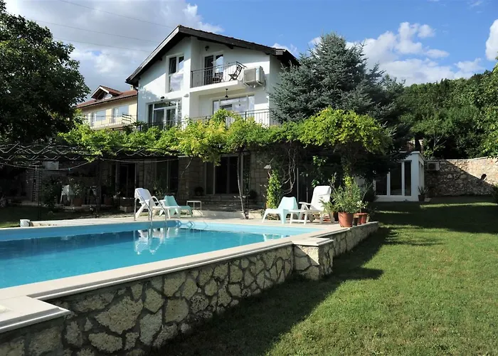 Regina Serafina Villa